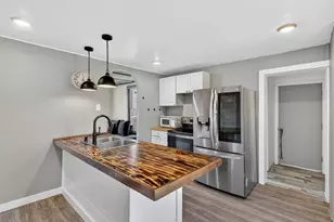 64 Canterbury Turnpike, Norwich, CT 06360 - Photo 3