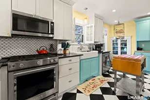 42 Fremont St, Putnam, CT 06260 - Photo 9