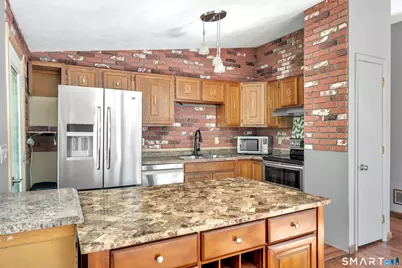 567 Fire Street, Montville, CT 06370 - Photo 11