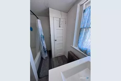 39 Noble Street, New Britain, CT 06051 - Photo 11