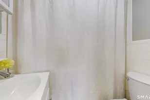 24 Madison St, Hartford, CT 06106 - Photo 17