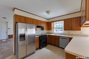 137 Davenport Rd, Roxbury, CT 06783 - Photo 5