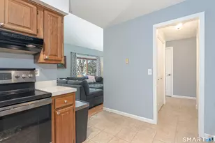 105 Maple Ave, Vernon, CT 06066 - Photo 9