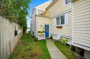 205 Hillspoint Rd, Westport, CT 06880 - Photo 37