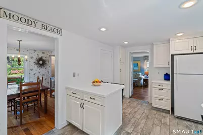 16 Lynde Street, Old Saybrook, CT 06475 - Photo 9