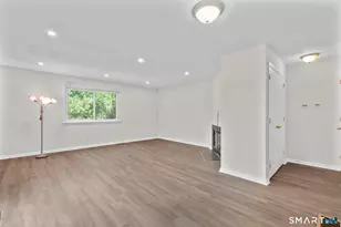 39 Brockton Ct, Beacon Falls, CT 06403 - Photo 9