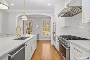 323 Smith Ridge Rd, New Canaan, CT 06840 - Photo 9