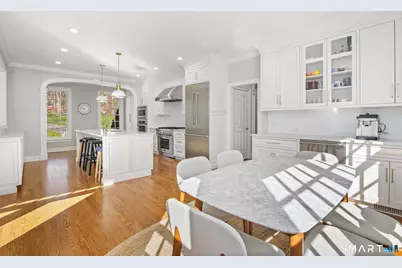 323 Smith Ridge Road, New Canaan, CT 06840 - Photo 7