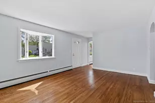 119 Sunnyside Ct, Milford, CT 06460 - Photo 3