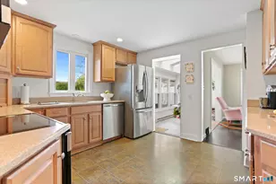 10 Millspaugh Dr, Fairfield, CT 06824 - Photo 21