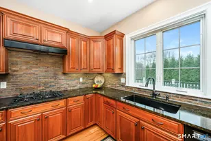 95 Pinto Ln, Monroe, CT 06468 - Photo 15