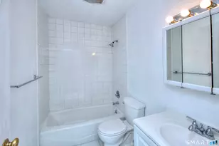638 Cove Rd, Stamford, CT 06902 - Photo 17