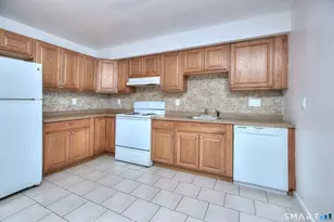 638 Cove Rd, Stamford, CT 06902 - Photo 7