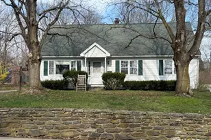 114 S Main St, Putnam, CT 06260 - Photo 1