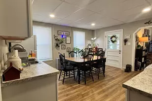8 Thompson Ct, Enfield, CT 06082 - Photo 5