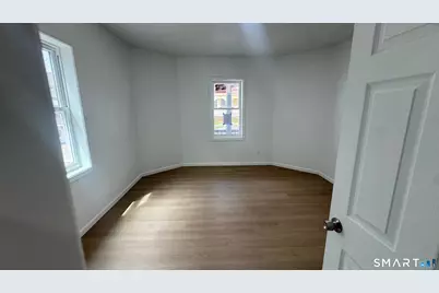 16 Arch Street, Waterbury, CT 06710 - Photo 9