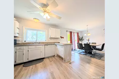 18 Cadbury Place, Naugatuck, CT 06770 - Photo 17