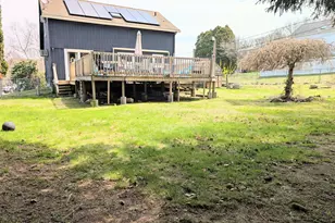 18 Cadbury Pl, Naugatuck, CT 06770 - Photo 37