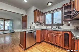 48 Bedford Ave, Hamden, CT 06517 - Photo 17