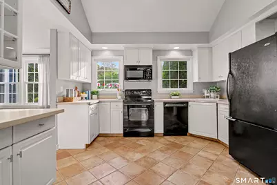 1747 Jennings Road, Fairfield, CT 06824 - Photo 7