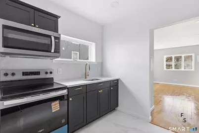 34 Pleasant Street, New Britain, CT 06051 - Photo 7