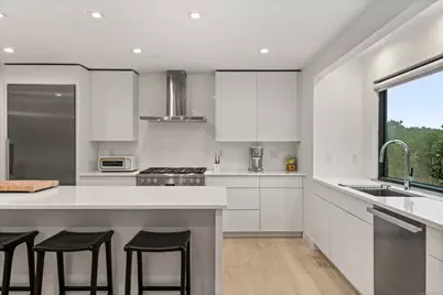 200 Hillspoint Road, Westport, CT 06880 - Photo 13