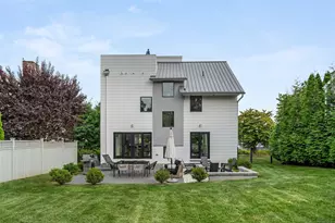 200 Hillspoint Rd, Westport, CT 06880 - Photo 35