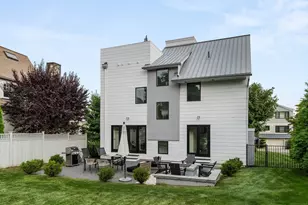 200 Hillspoint Rd, Westport, CT 06880 - Photo 37