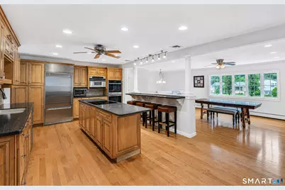 31 Stone Hedge Drive, North Haven, CT 06473 - Photo 9