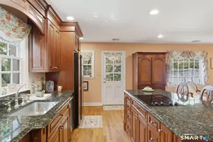 25 Norwood Rd, West Hartford, CT 06117 - Photo 19
