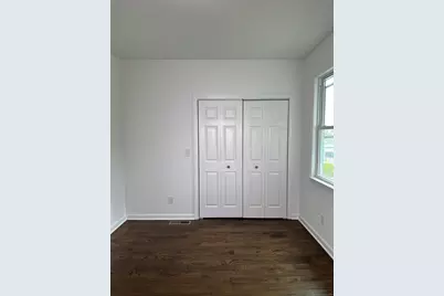 300 Birmingham Street, Bridgeport, CT 06606 - Photo 15