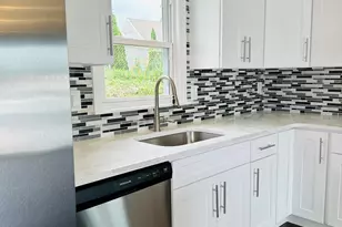 300 Birmingham St, Bridgeport, CT 06606 - Photo 9