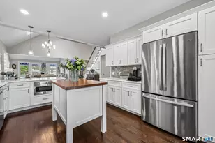 25 Sheffield St, Old Saybrook, CT 06475 - Photo 11