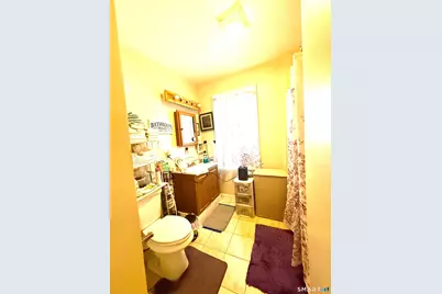 22 Eastwood Avenue, Waterbury, CT 06705 - Photo 5