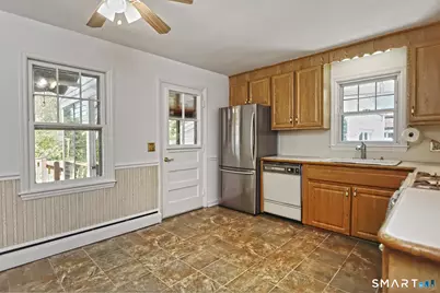 15 Locust Street, Milford, CT 06461 - Photo 7