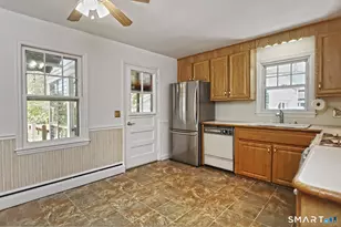 15 Locust St, Milford, CT 06461 - Photo 7