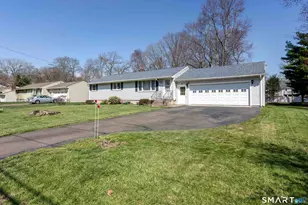 6 Red Brick Ln, North Haven, CT 06473 - Photo 1