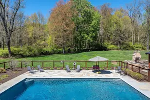 15 Silversmith Ln, Redding, CT 06896 - Photo 3