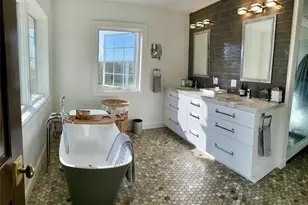220 Painter Hill Rd, Roxbury, CT 06783 - Photo 25