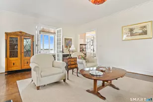215 Ocean Dr W, Stamford, CT 06902 - Photo 23