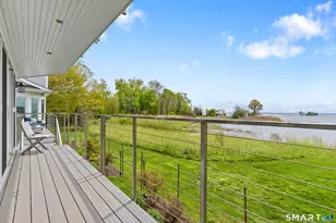 70 Kenilworth Dr E, Stamford, CT 06902 - Photo 19