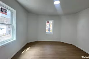 16 Arch St, Waterbury, CT 06710 - Photo 7