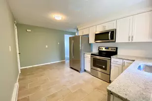 24 College St, Clinton, CT 06413 - Photo 3