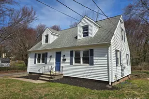 140 Willow St, Cheshire, CT 06410 - Photo 1