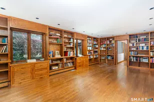 155 Labbance Ln, Fairfield, CT 06824 - Photo 19