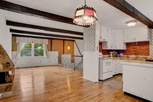 11 Hale Dr, Ansonia, CT 06401 - Photo 9