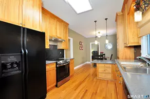 98 Old Farms Rd, Glastonbury, CT 06073 - Photo 15