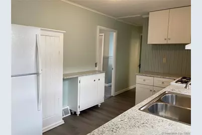 31 Daggett Street, Milford, CT 06460 - Photo 9