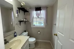 39 Asia Cir, Bridgeport, CT 06610 - Photo 21