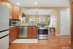 35 Kimberly Dr, Enfield, CT 06082 - Photo 9